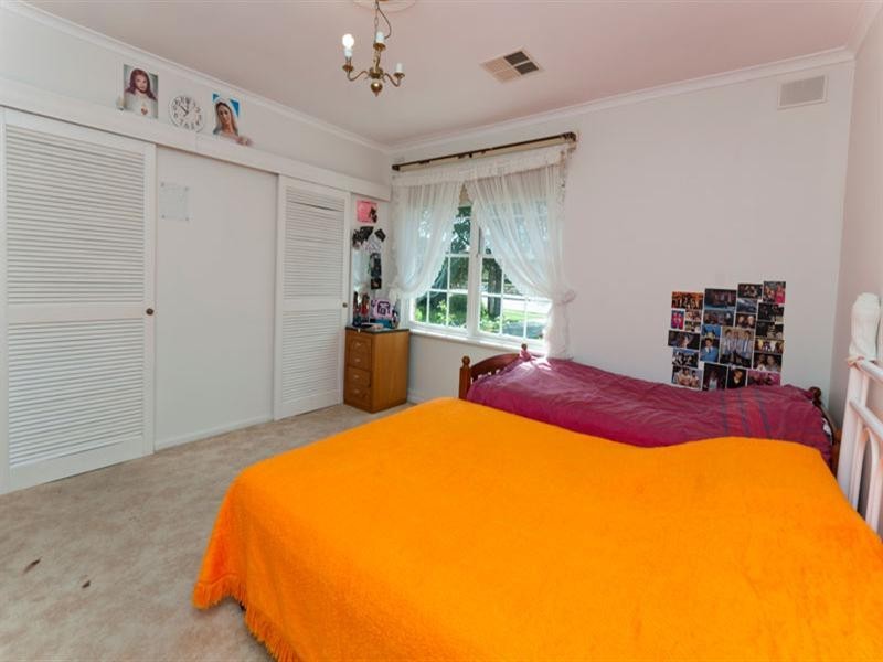 90 Awoonga Road, Hope Valley SA 5090