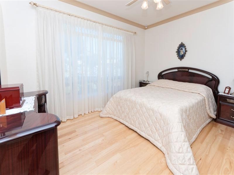 77 Fairford Terrace, West Lakes Shore SA 5020