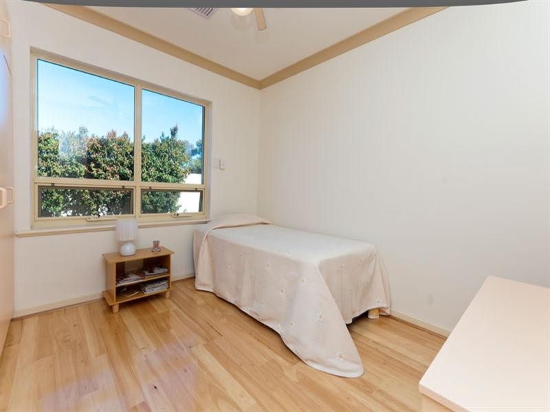 77 Fairford Terrace, West Lakes Shore SA 5020