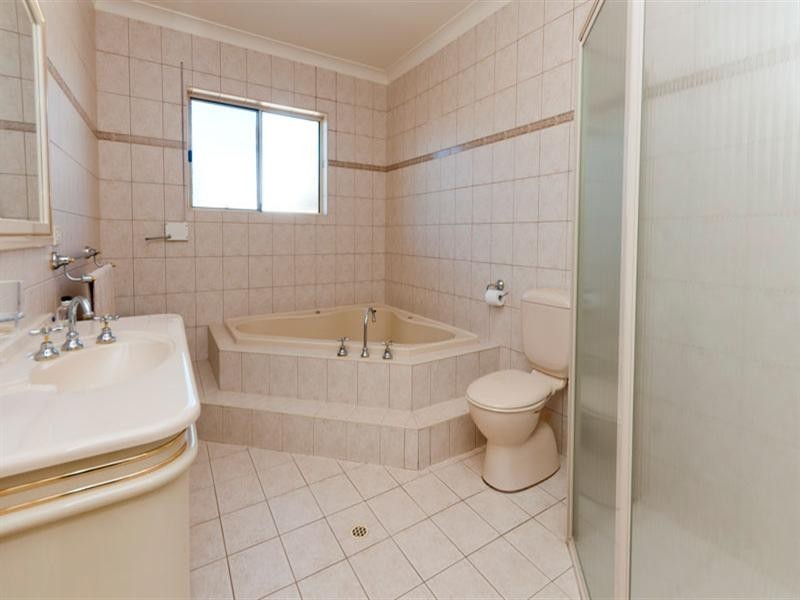 77 Fairford Terrace, West Lakes Shore SA 5020