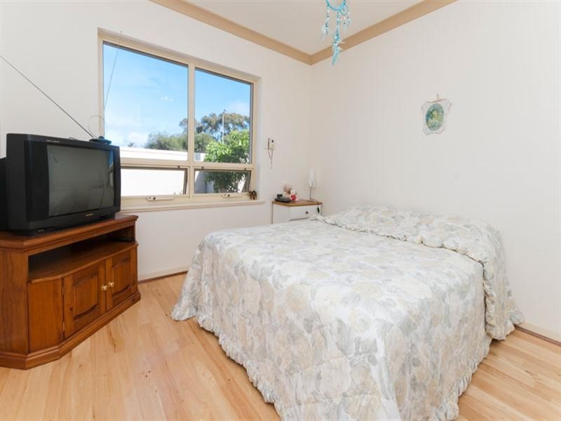 77 Fairford Terrace, West Lakes Shore SA 5020