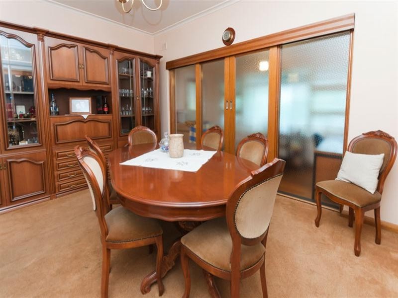 33 Kings Road, Salisbury Downs SA 5108