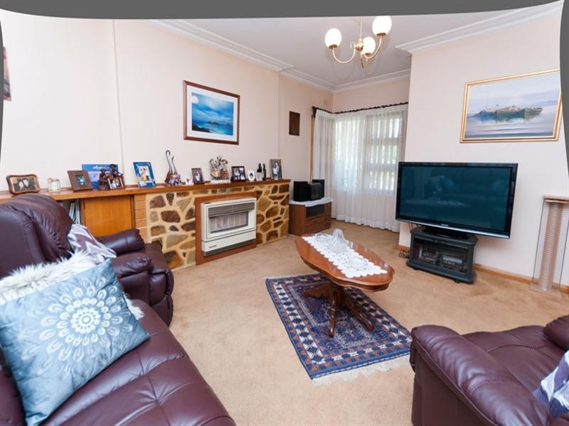 33 Kings Road, Salisbury Downs SA 5108
