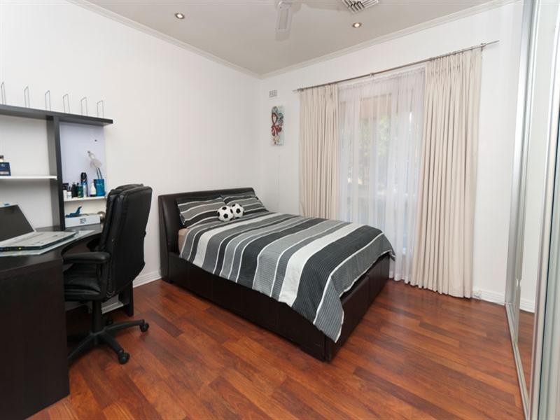 9 Mackirdy Street, Fulham SA 5024