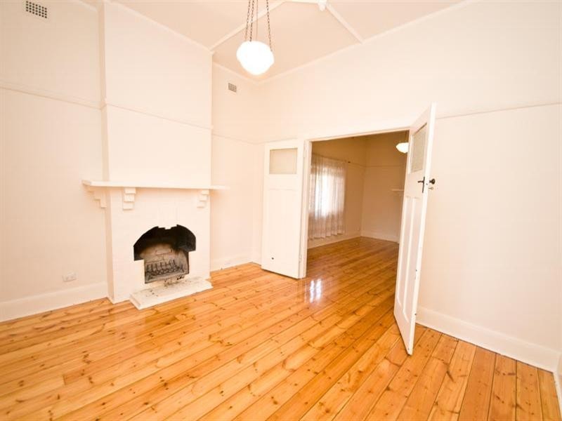 41 Hughes Street North, Woodville SA 5011