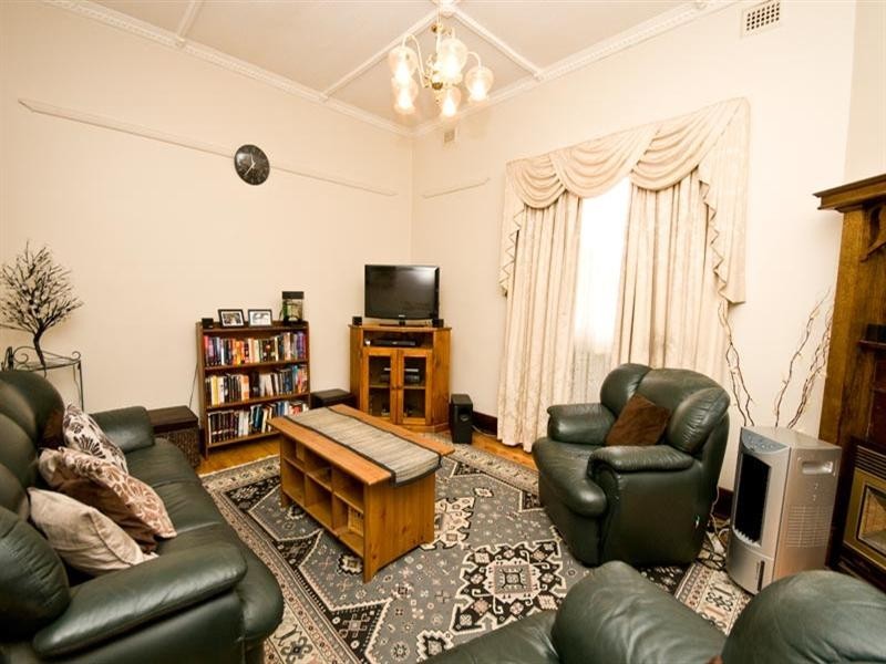 14 Hughes Street South, Woodville SA 5011