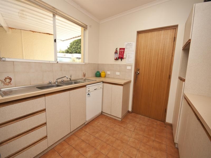 98 Halsey Road, Henley Beach South SA 5022