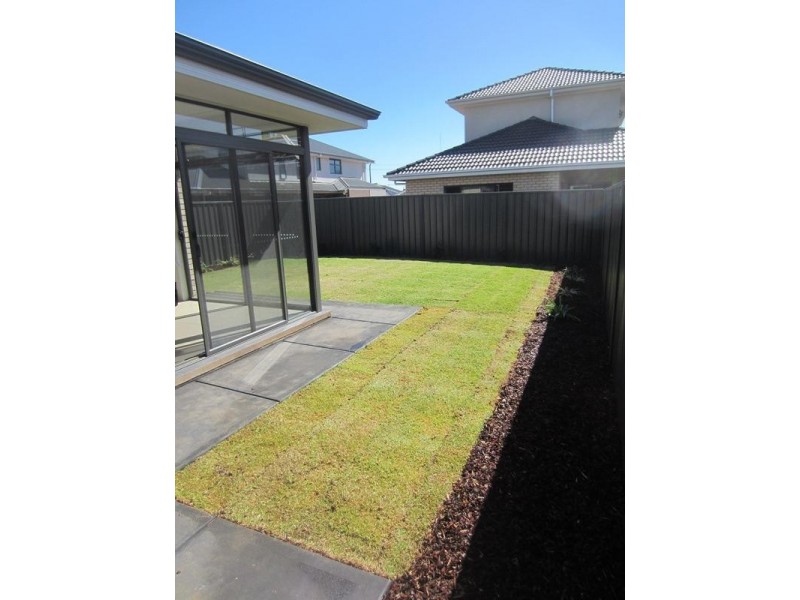 8 Emery Place, Woodville SA 5011