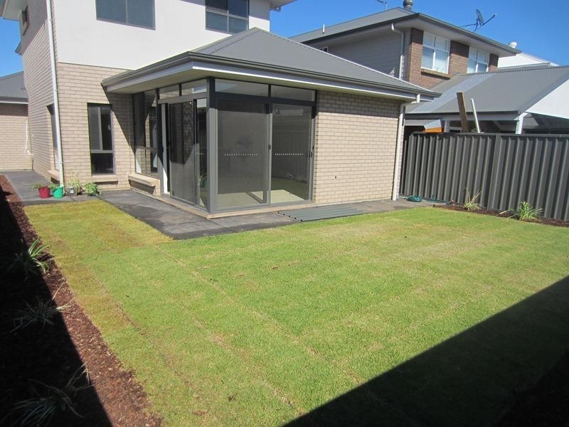 8 Emery Place, Woodville SA 5011