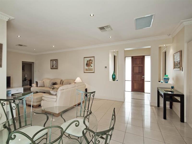 35 Chatswood Crescent, Kidman Park SA 5025