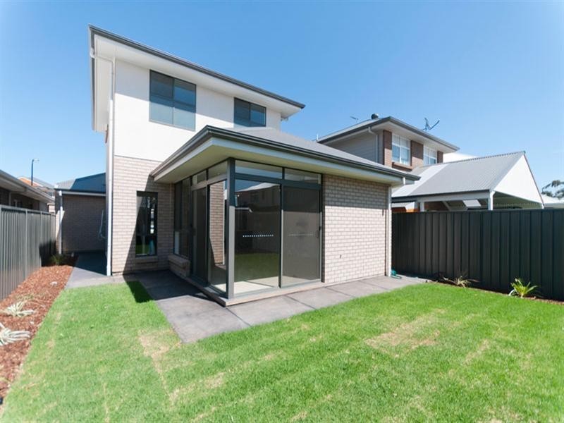 8 Emery Place, Woodville SA 5011