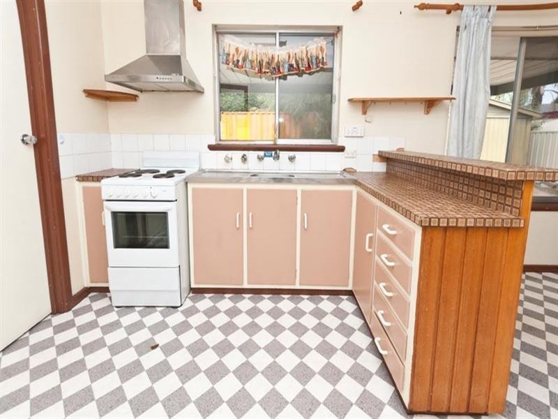 9 Harkness Avenue, Modbury SA 5092