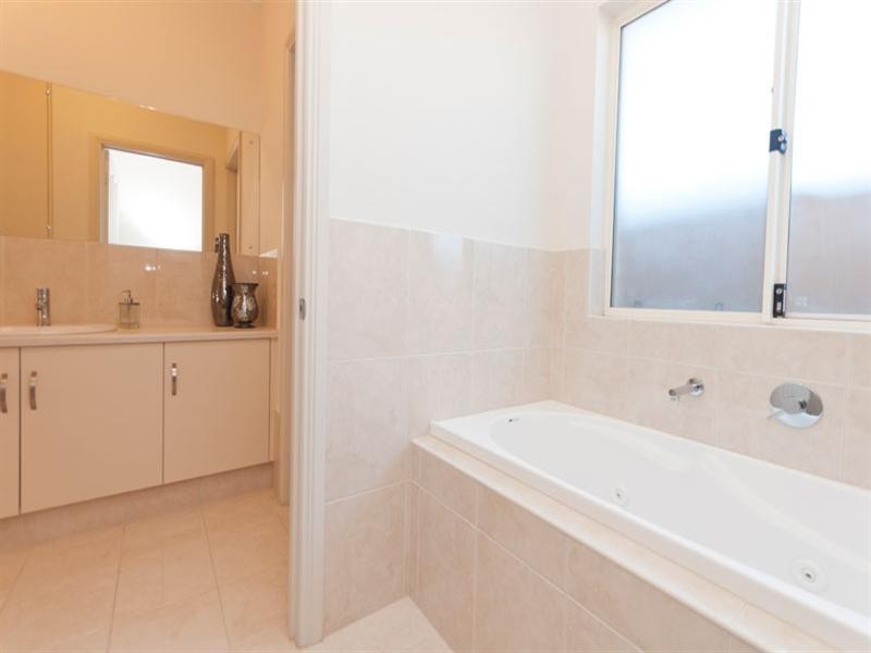 3 Heinrich Street, Mansfield Park SA 5012