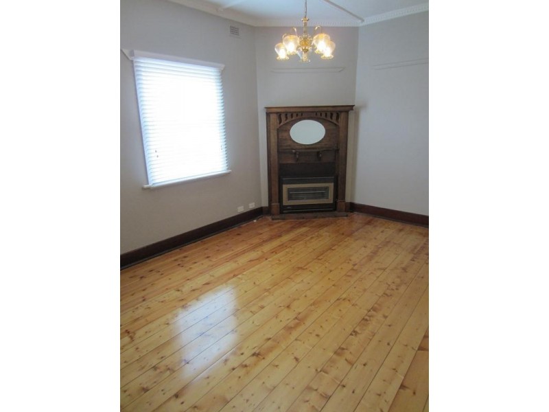 14 Hughes Street South, Woodville SA 5011