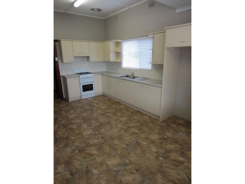 14 Hughes Street South, Woodville SA 5011