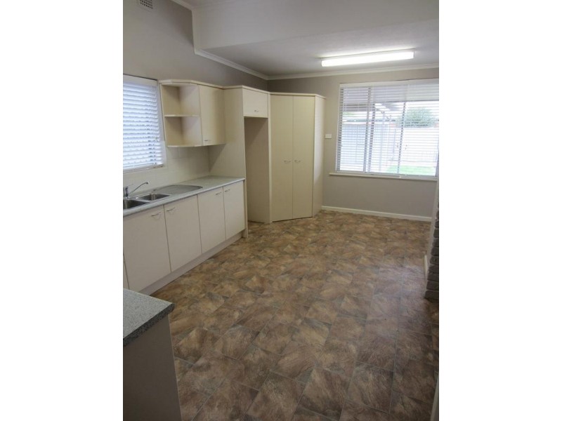 14 Hughes Street South, Woodville SA 5011