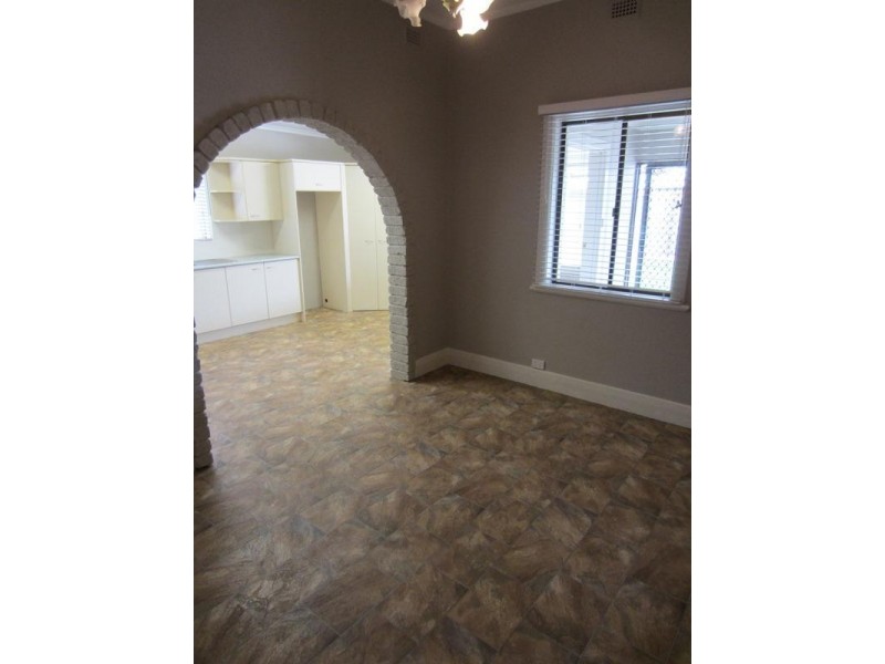 14 Hughes Street South, Woodville SA 5011