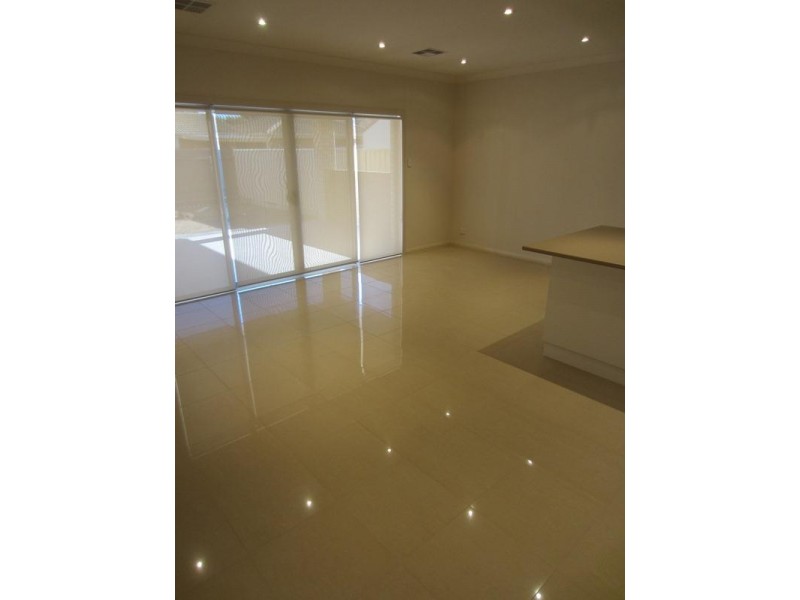 8A Guernsey Terrace, Woodville SA 5011