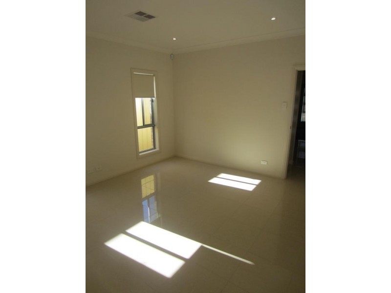 8A Guernsey Terrace, Woodville SA 5011