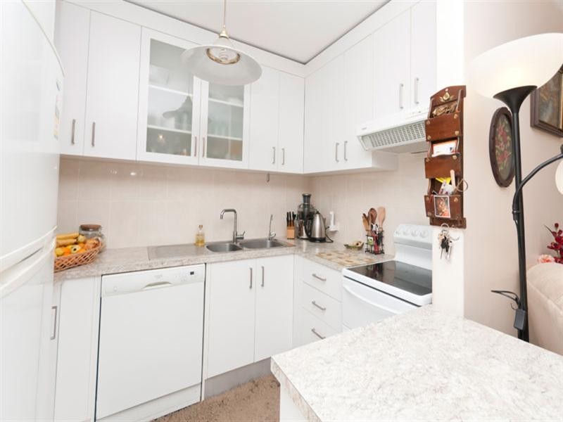 2/41 Leven Street, Seaton SA 5023
