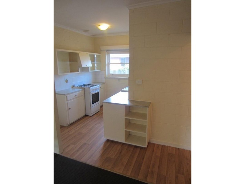 2/11 Baker Street, Grange SA 5022
