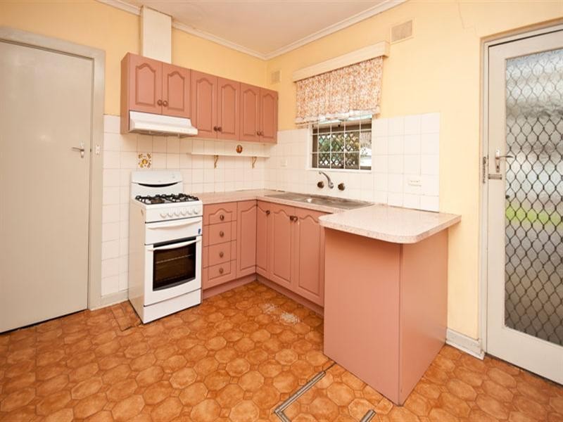 60 Lavinia Street, Athol Park SA 5012