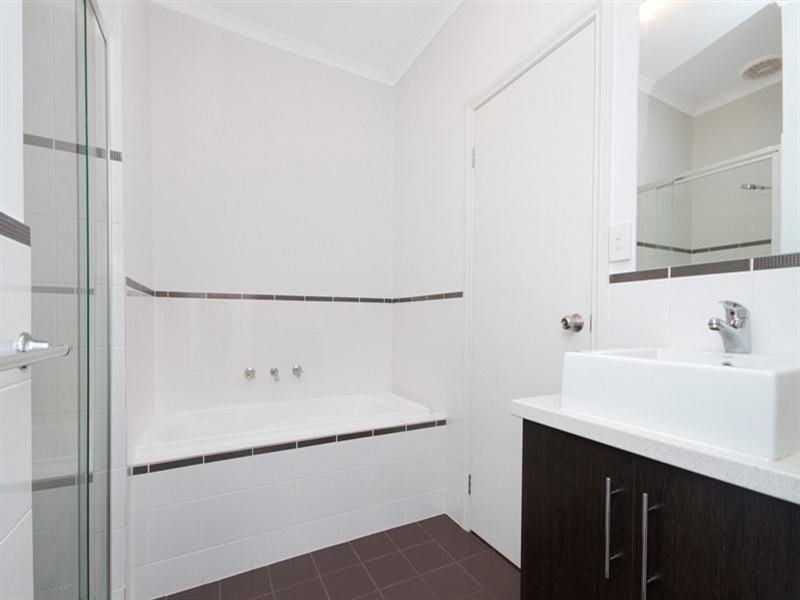 7 Nesbit Street, Albert Park SA 5014