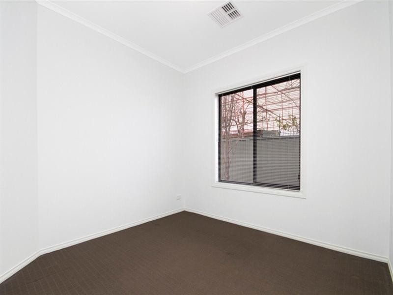 7 Nesbit Street, Albert Park SA 5014