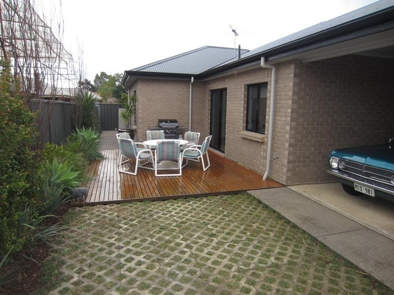 7 Nesbit Street, Albert Park SA 5014