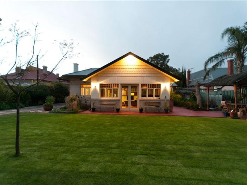 20 Hughes Street South, Woodville SA 5011