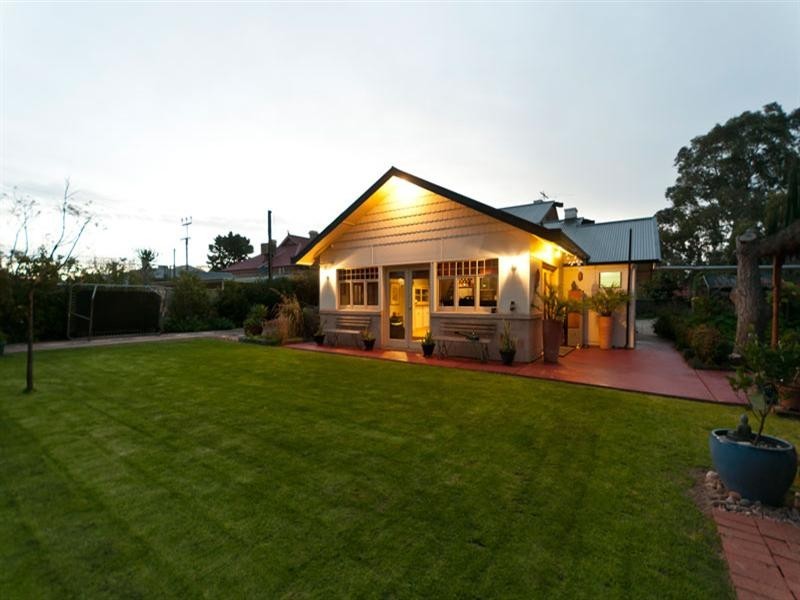 20 Hughes Street South, Woodville SA 5011