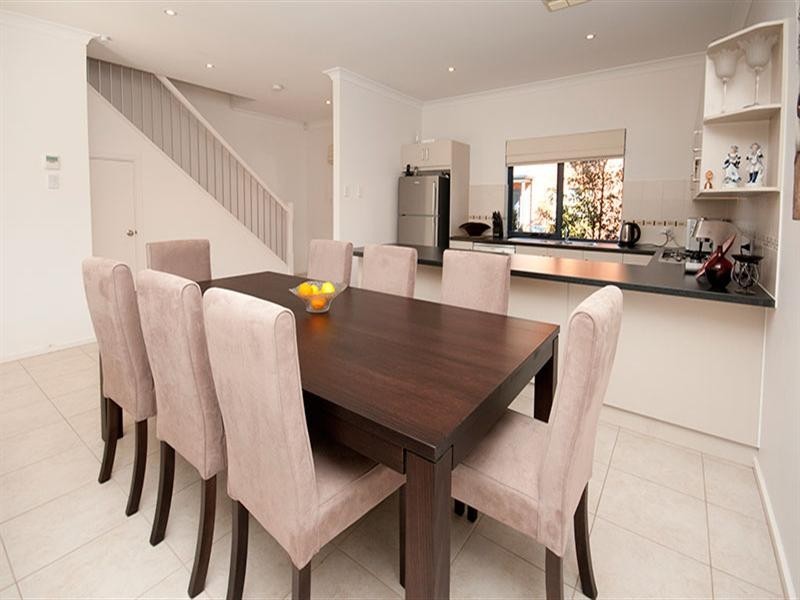 2/213 Findon Road, Findon SA 5023