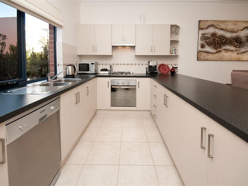 2/213 Findon Road, Findon SA 5023