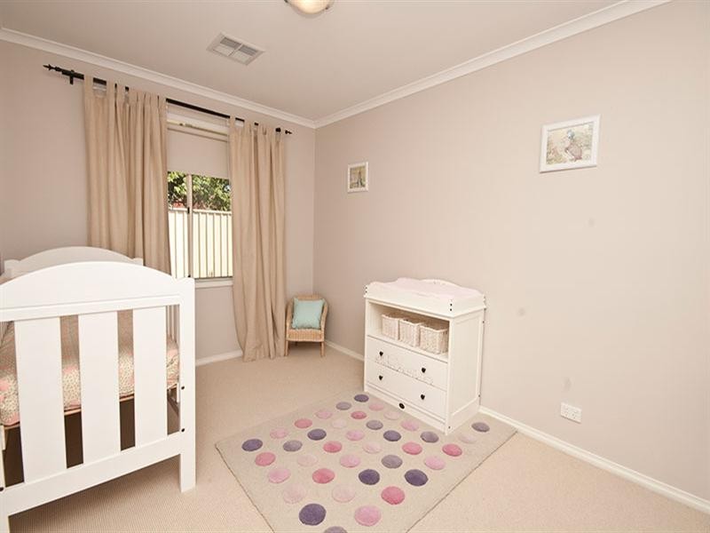 8 Warner Avenue, Findon SA 5023