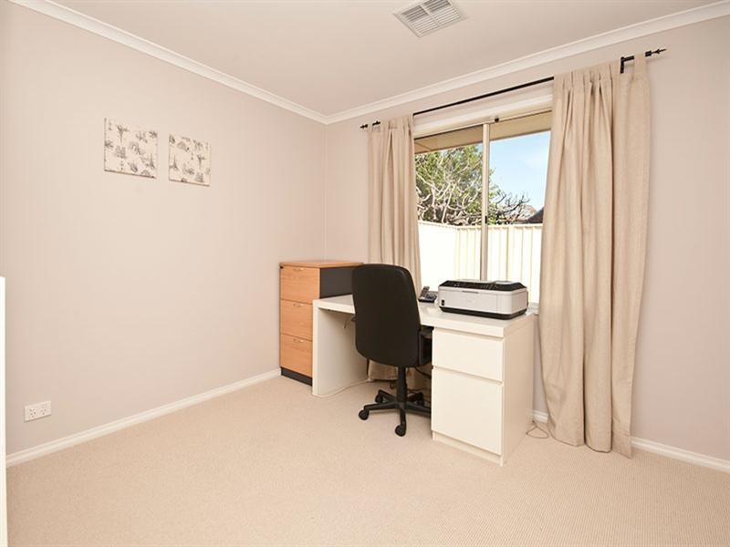 8 Warner Avenue, Findon SA 5023