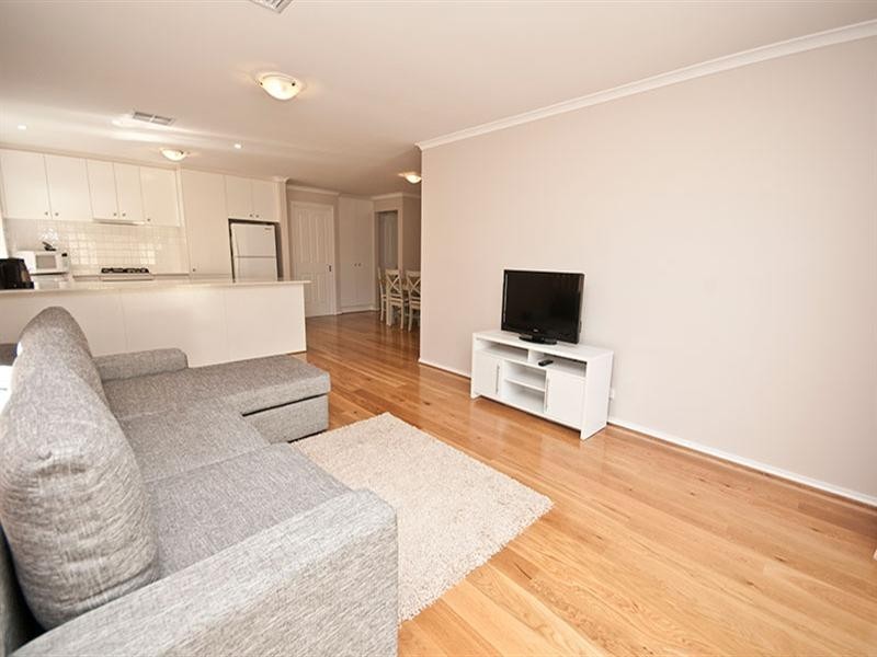 8 Warner Avenue, Findon SA 5023