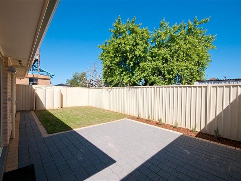8 Warner Avenue, Findon SA 5023