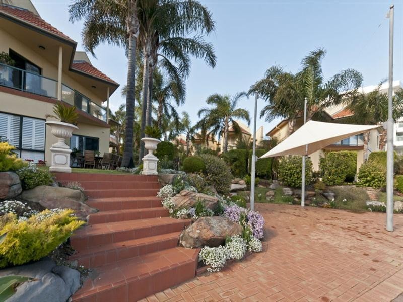 9/157 Brebner Drive, West Lakes SA 5021