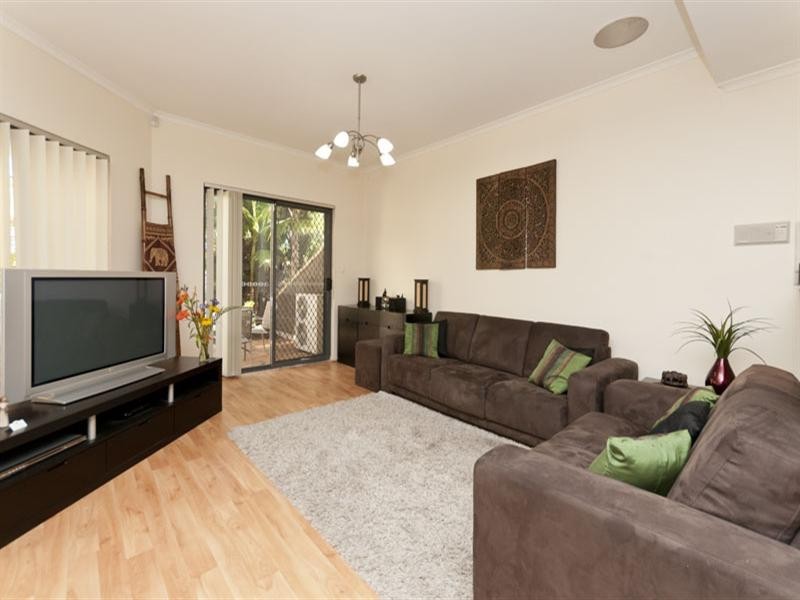 9/157 Brebner Drive, West Lakes SA 5021