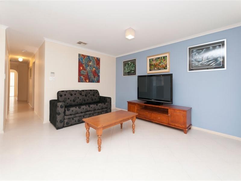 11 Suffolk Street, Angle Park SA 5010