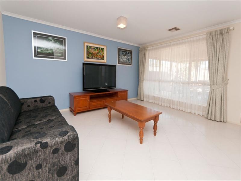 11 Suffolk Street, Angle Park SA 5010