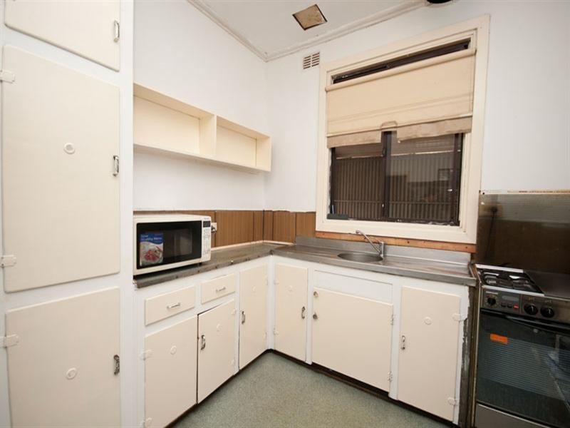 42 Fourth Avenue, Woodville Gardens SA 5012