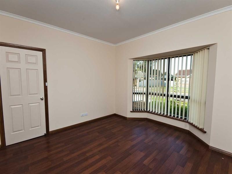 18 Beaconsfield Road, Mansfield Park SA 5012