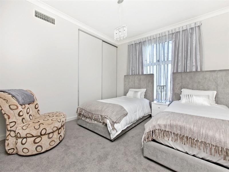 68 Seaview Road, Tennyson SA 5022