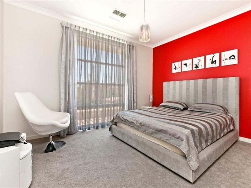 68 Seaview Road, Tennyson SA 5022