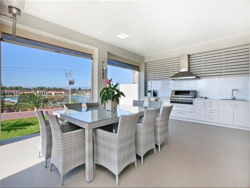 68 Seaview Road, Tennyson SA 5022