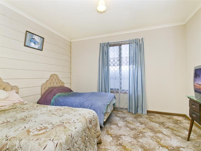 8 Shell Street, St Kilda SA 5110