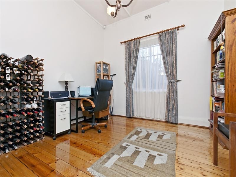 15 Milner Road, Hilton SA 5033