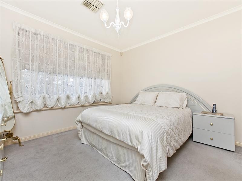 6 Wychwood Court, Findon SA 5023