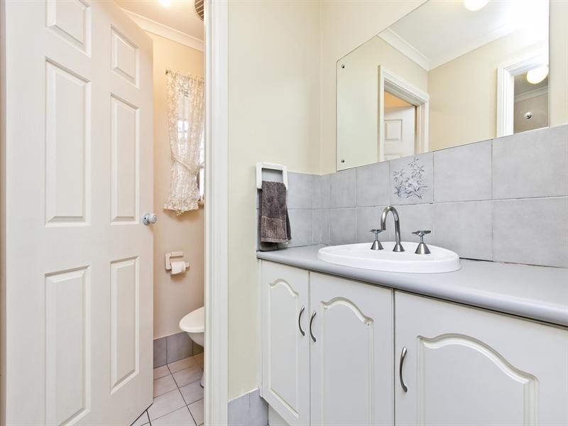 6 Wychwood Court, Findon SA 5023